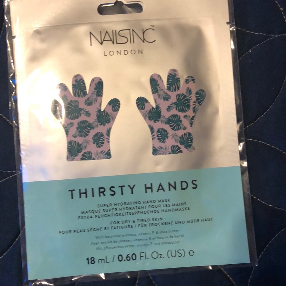 Thursday hands, super hydrating hand mask
